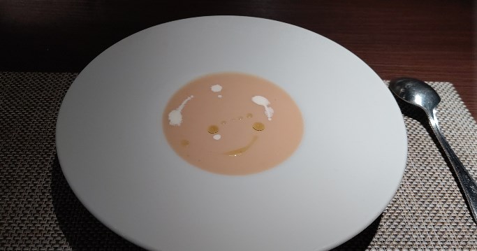 桃　冷製スープ